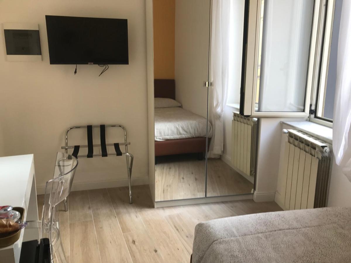 那不勒斯Agora Singola Con Bagno Privato Adiacente住宿加早餐旅馆 外观 照片