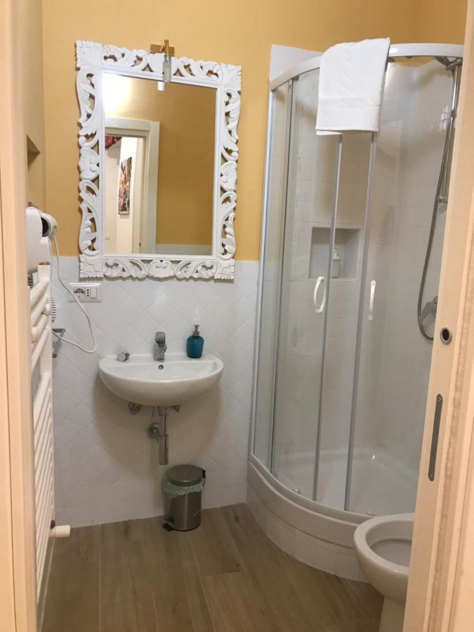 那不勒斯Agora Singola Con Bagno Privato Adiacente住宿加早餐旅馆 外观 照片