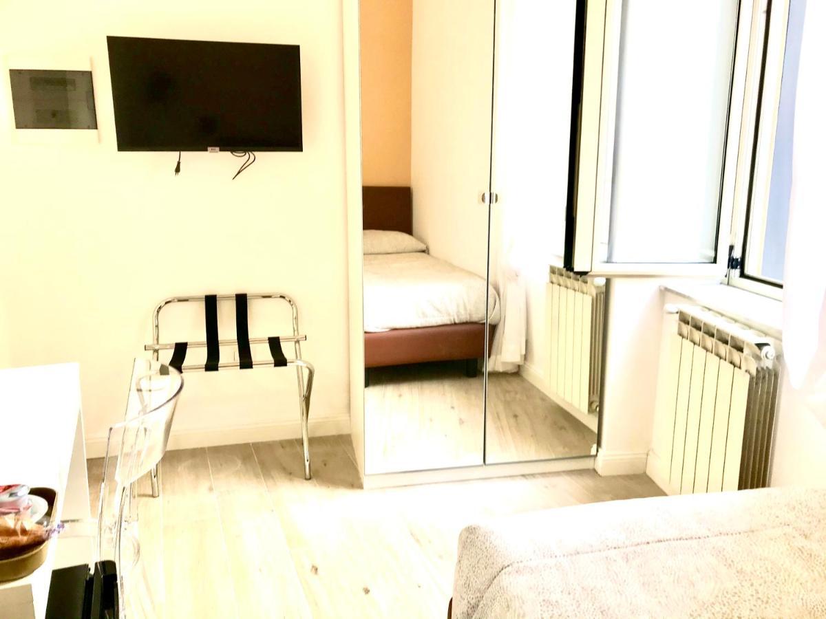 那不勒斯Agora Singola Con Bagno Privato Adiacente住宿加早餐旅馆 外观 照片