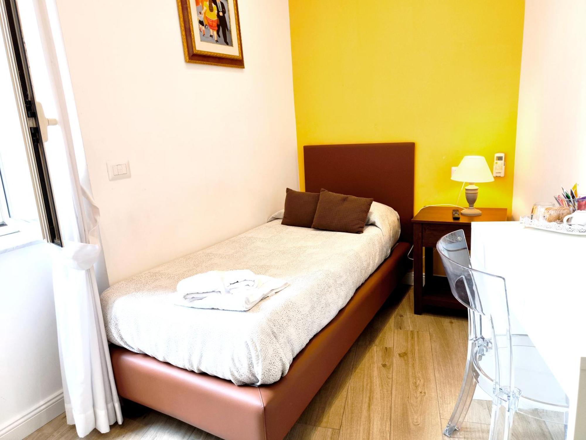 那不勒斯Agora Singola Con Bagno Privato Adiacente住宿加早餐旅馆 外观 照片