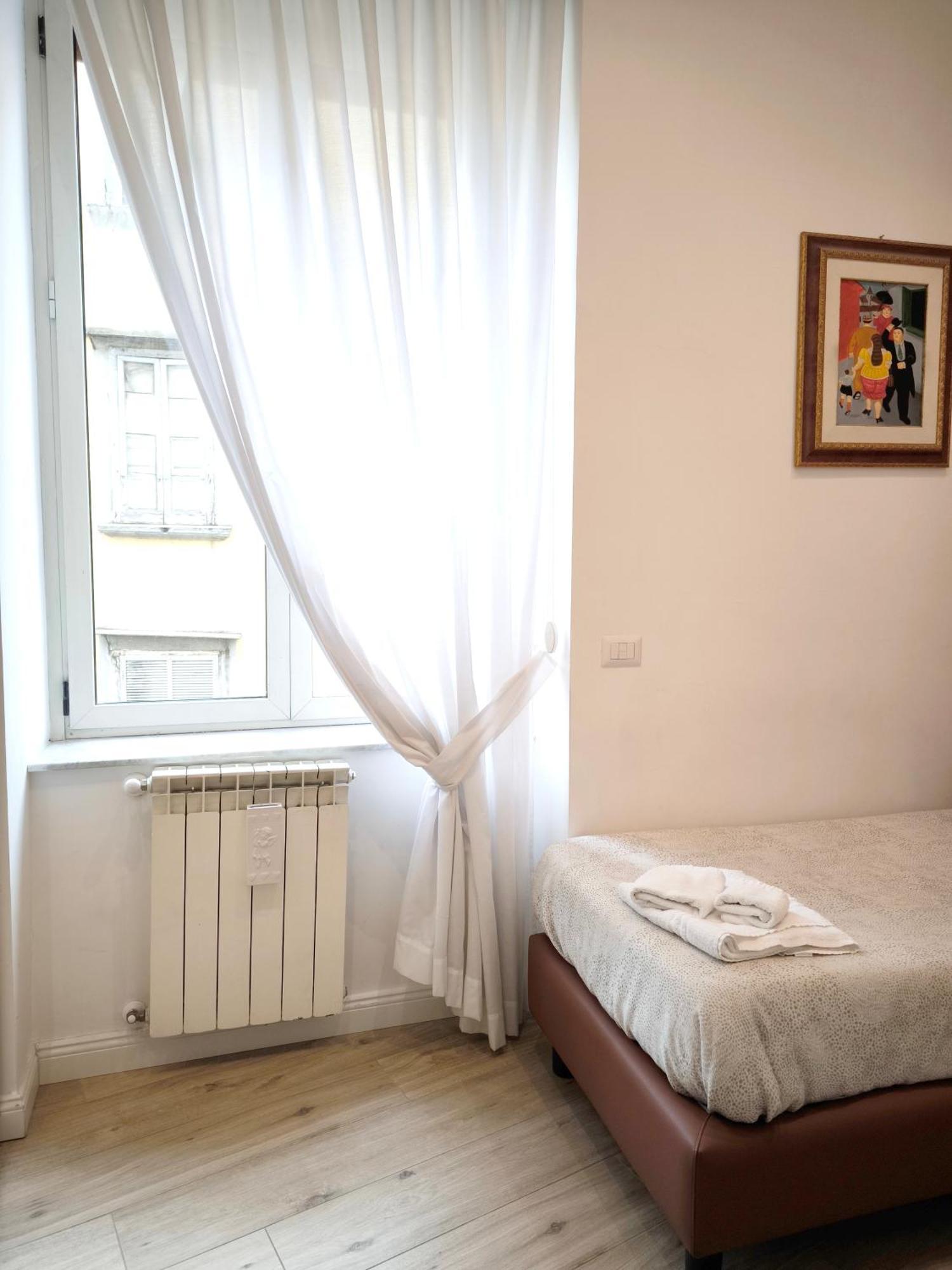 那不勒斯Agora Singola Con Bagno Privato Adiacente住宿加早餐旅馆 外观 照片